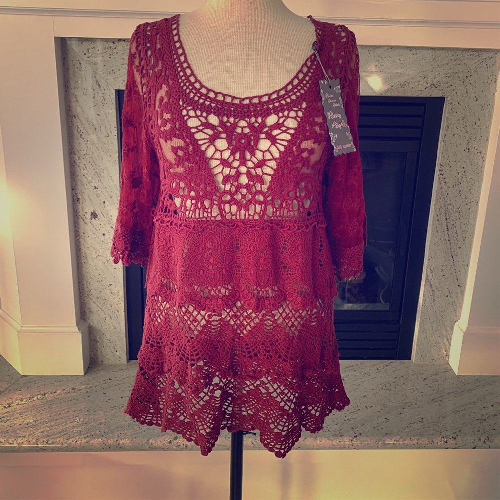 New Pretty angel dark red crochet lace up top S